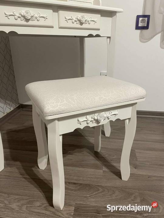 Toaletka Dom i Ogród Zręcin