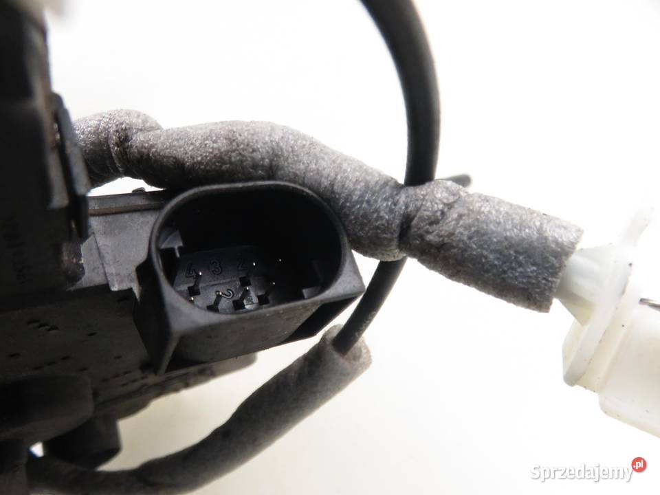 ZAMEK LEWY PRZEDNI BMW E46 7 PIN