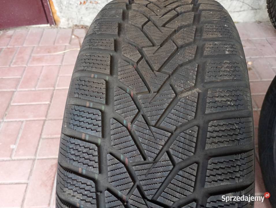 Opony zimowe UNIROYAL 23555 R17 Zbąszynek sprzedam