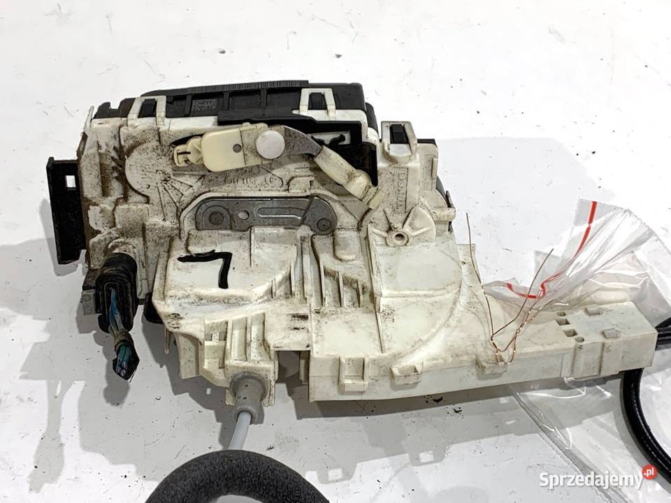 ZAMEK DRZWI LEWY PRZÓD VW CARFTER 30 35 Bus