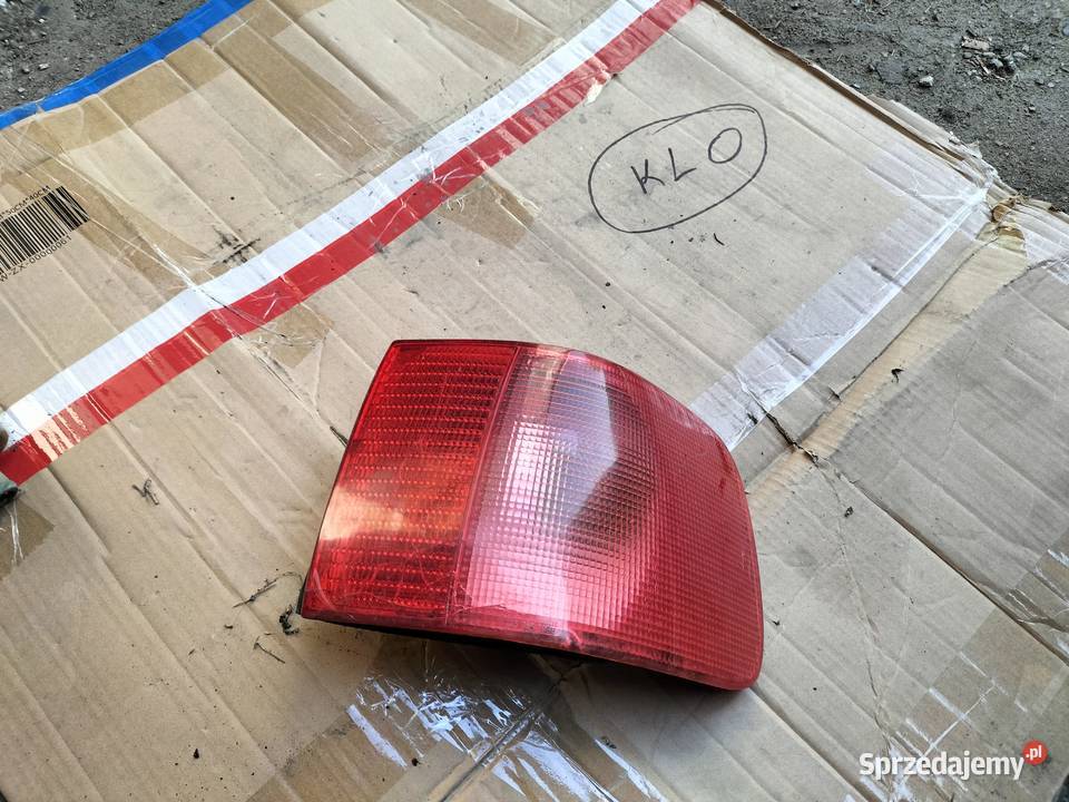 AUDI A6C4 A6 C4 SEDAN LAMPA TYŁ TYLNA PRAWA Kamień-Kolonia
