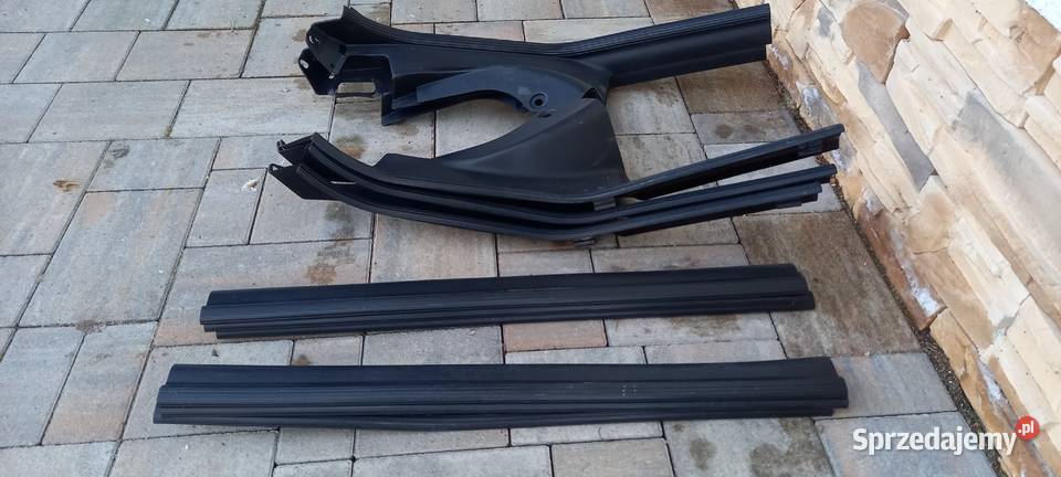 BMW e36 sedan kombi listwa dywanowa progowa Brzozów