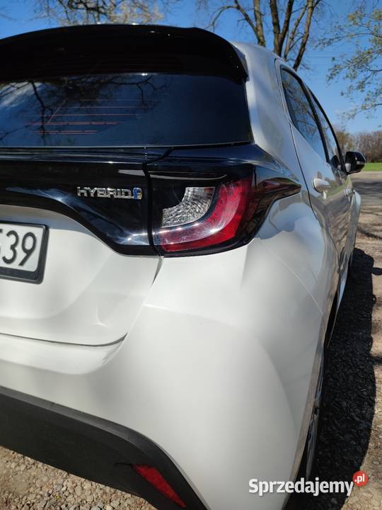 Toyota Yaris IV 15 hybryda automat 21r 82 Yaris Gołotczyzna