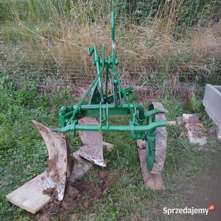 Mały pług dwuskibowy trzyskibowy do ciągnik Kubota Pługi Jasło