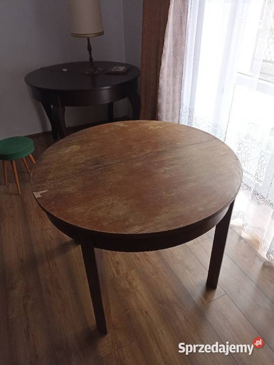 Stary stół z PRL