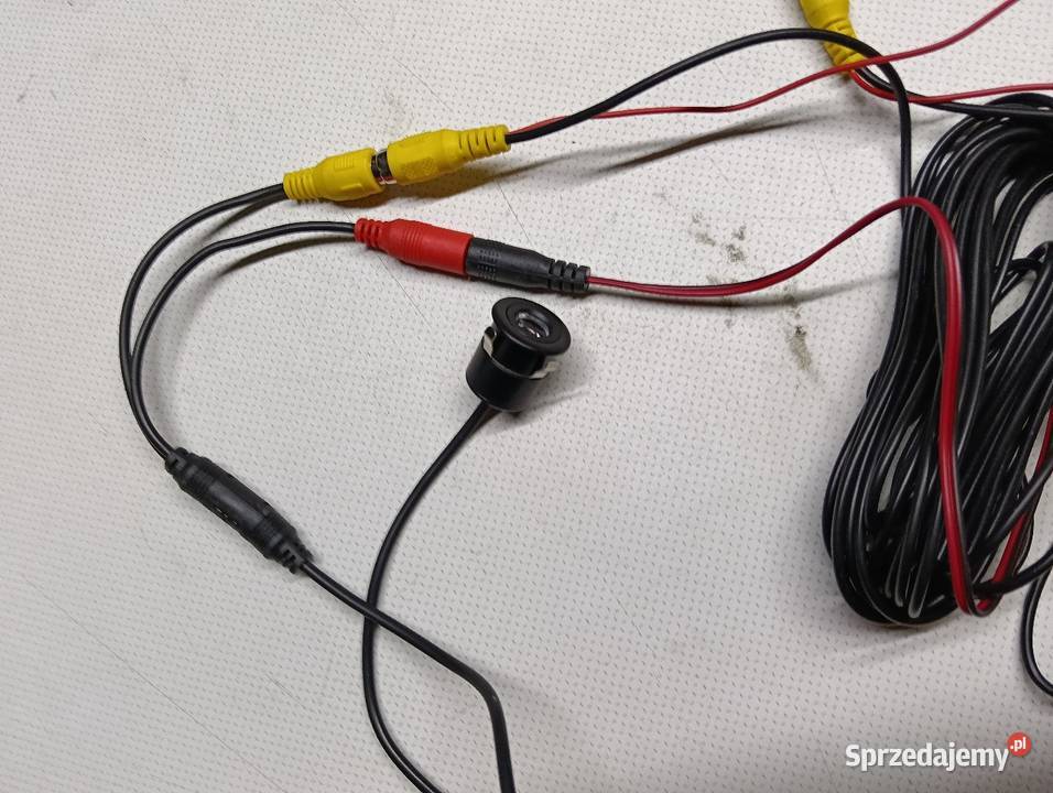 Monitor z okablowaniem do kamery cofania