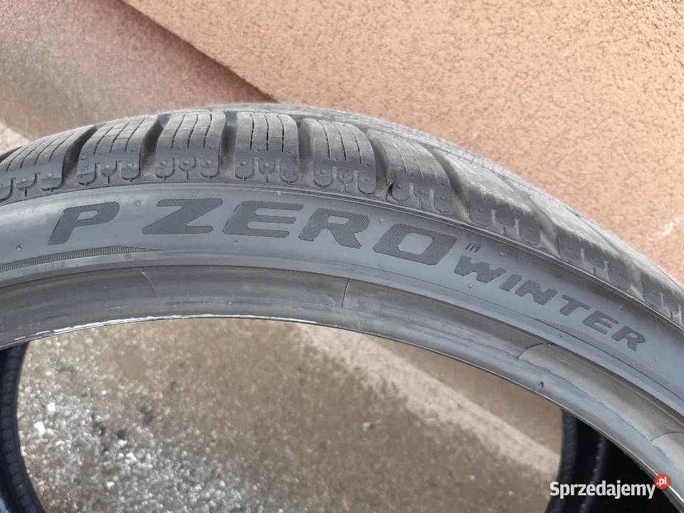 Komplet opon Pirelli P ZERO Winter 28530 R22 101 zima Sędziszów