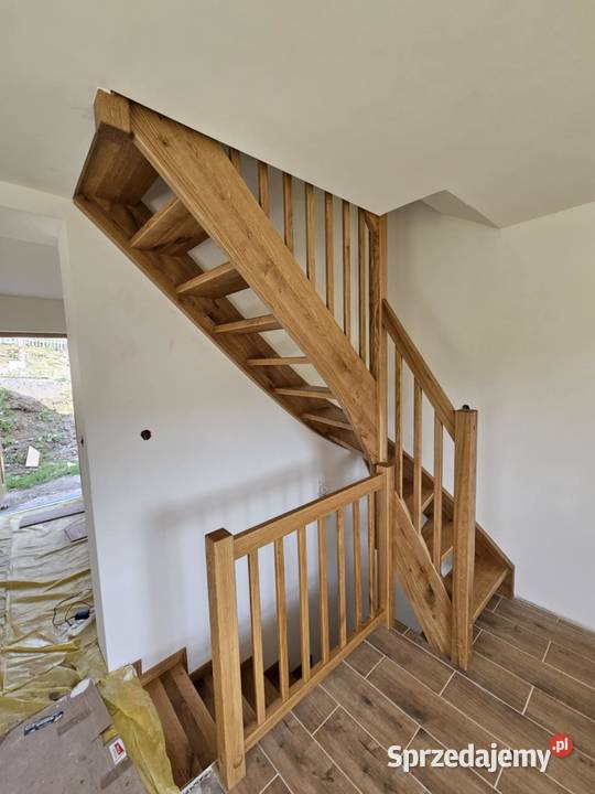 Schody drewniane na beton samonośne dywanowe z Nowy Sącz