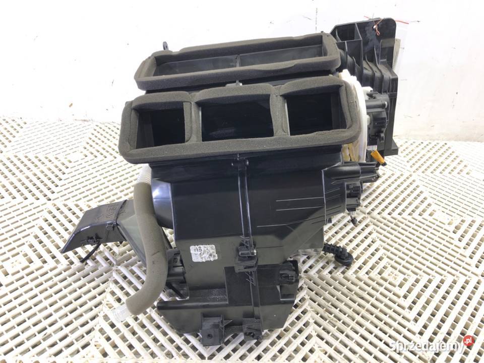 NAGRZEWNICA KOMBAJN MAZDA 2 DL GA04IDBIN Nagrzewnice