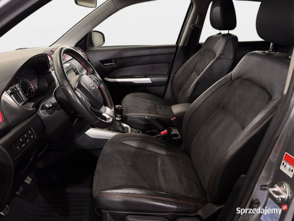 Suzuki Vitara 14 140 M6 4x4 2016 r komplet opon manualna Myślenice