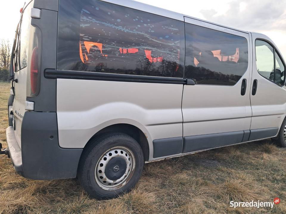 Opel Vivaro 19 CDTI 2006 9 osób nieuszkodzony Ozorków sprzedam