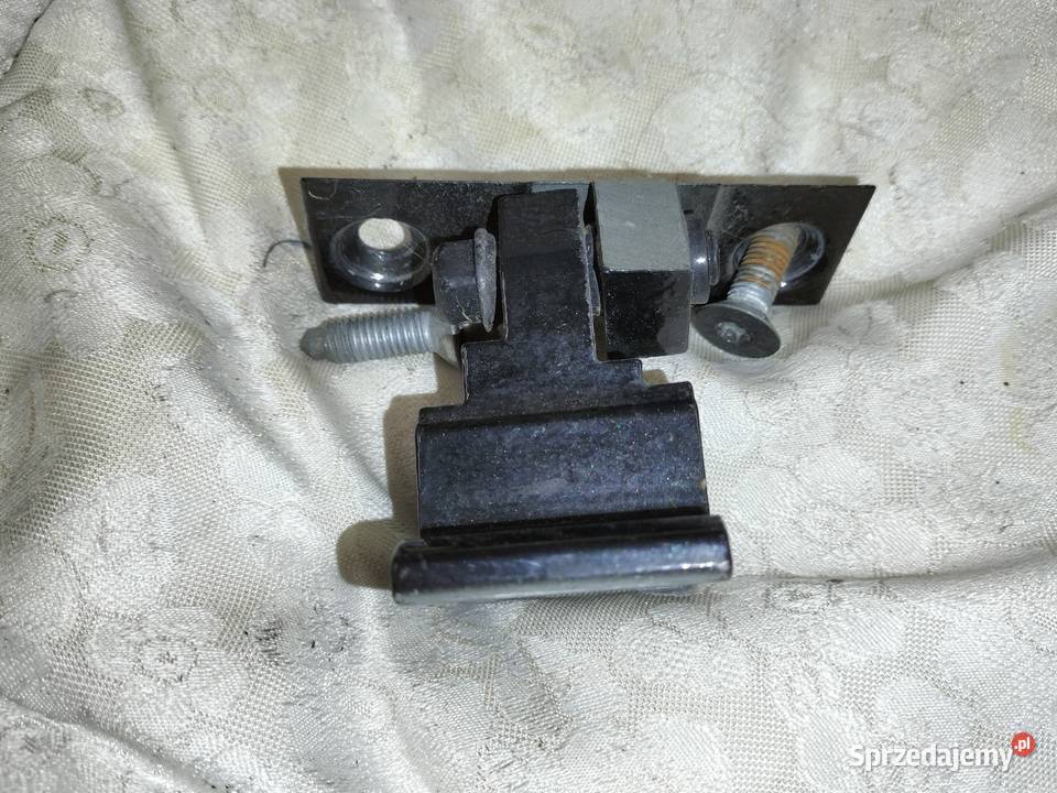 Zawias drzwi prawych tylnych BMW E60 E61 CARBON