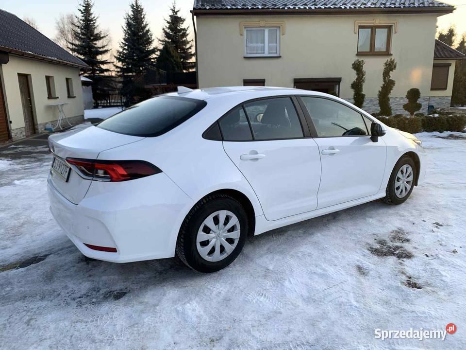 Toyota Corolla 15 Benzyna 2022r Salon Polska śląskie
