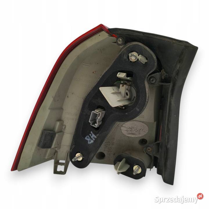 LAMPA PRAWA Volvo V70 III XC70 20072013 tylna osobowe Lampy tylne Chełm