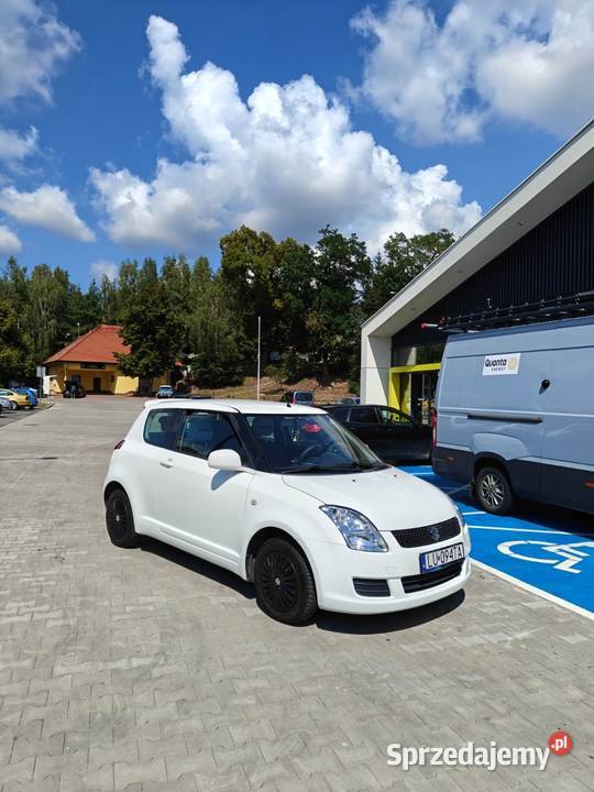 Suzuki swift 2009r 13 benzyna 3 drzwi