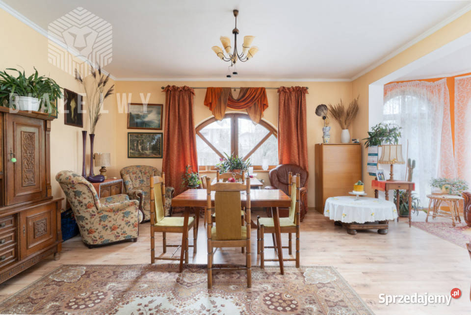 sprzedaży domu wolnostojącego 670m2 Warszawa sprzedam