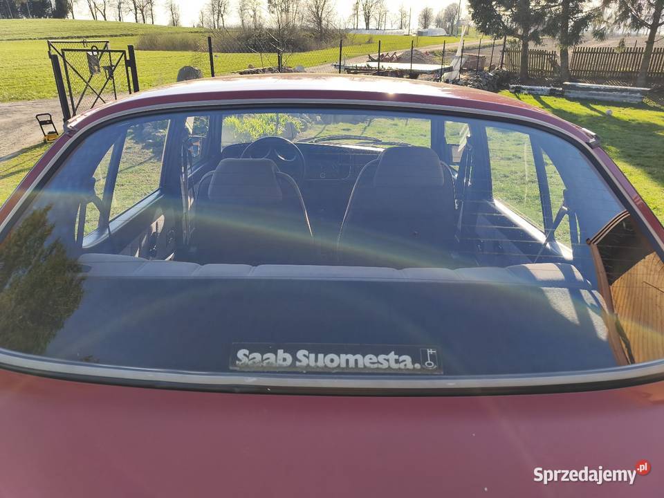 Saab 900 sedan nieuszkodzony Morąg