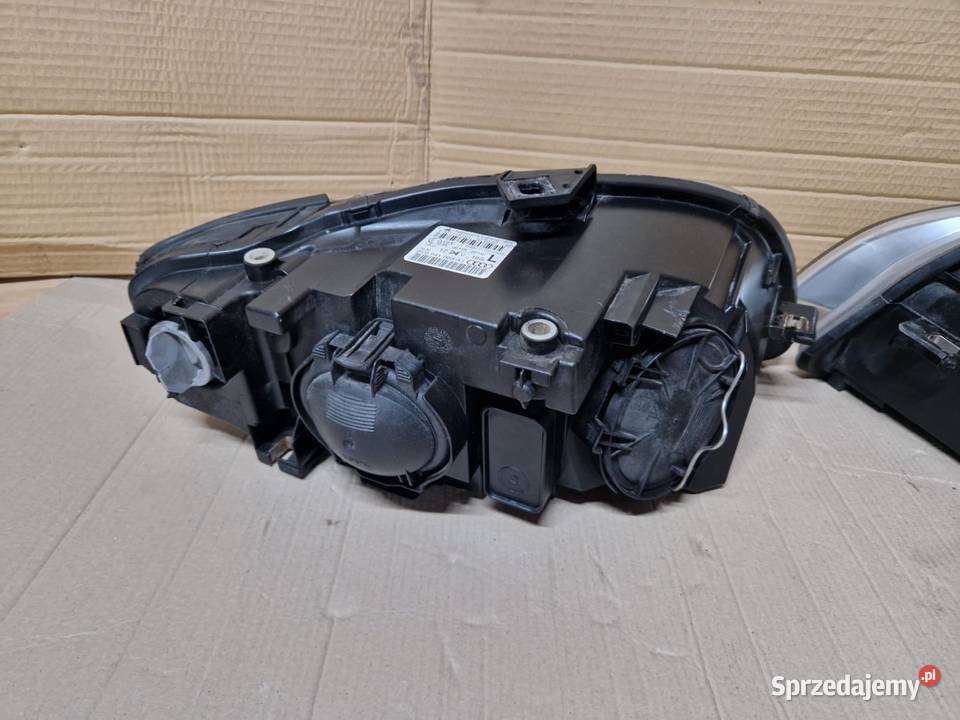 Audi a4 b7 lampy przód lampa lewy przód prawy Złotoryja