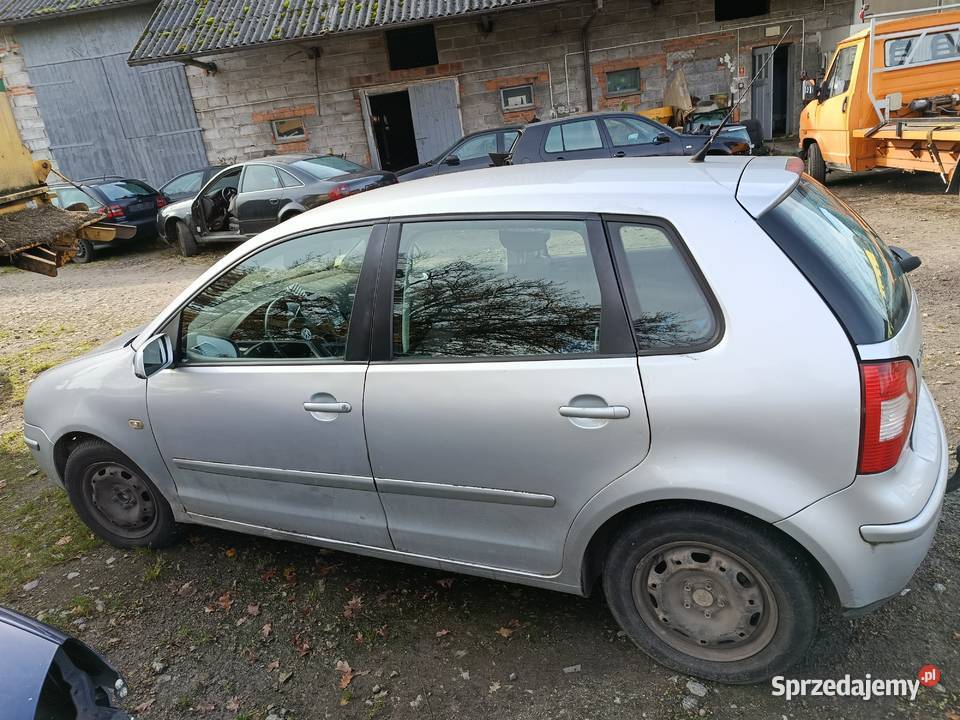 Volkswagen Polo 14 TDI 55 kW 2004 r dawca części Samochody na części Szklarka Myślniewska