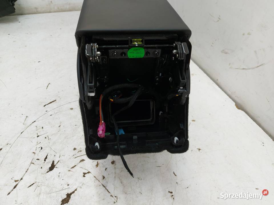 TESLA MODEL 3 LIFT 2024 HIGHLAND PODŁOKIETNIK Podłokietniki