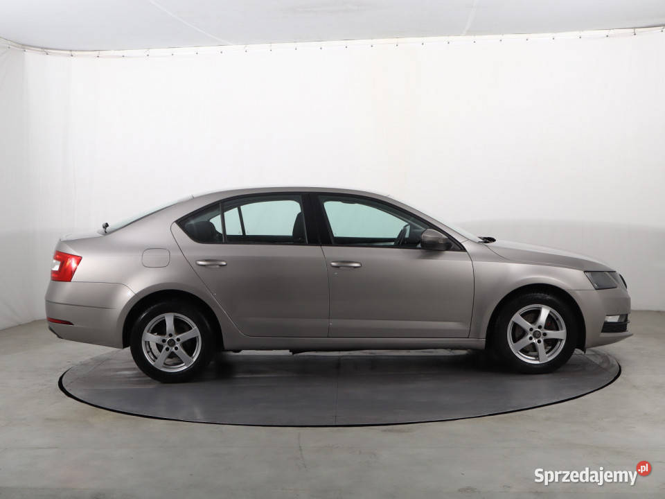 Skoda Octavia 15 TSI 110KM Katowice