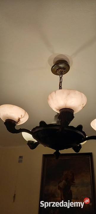 Pięcioramienny mosiężny żyrandol klosze łódzkie Skierniewice