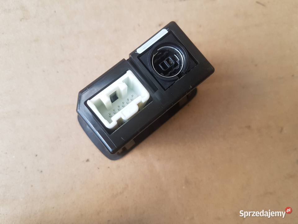 Subaru Outback IV BR lift panel gniazdo aux usb wyposażenie elektryczne Układ elektryczny Układ elektryczny Legnica