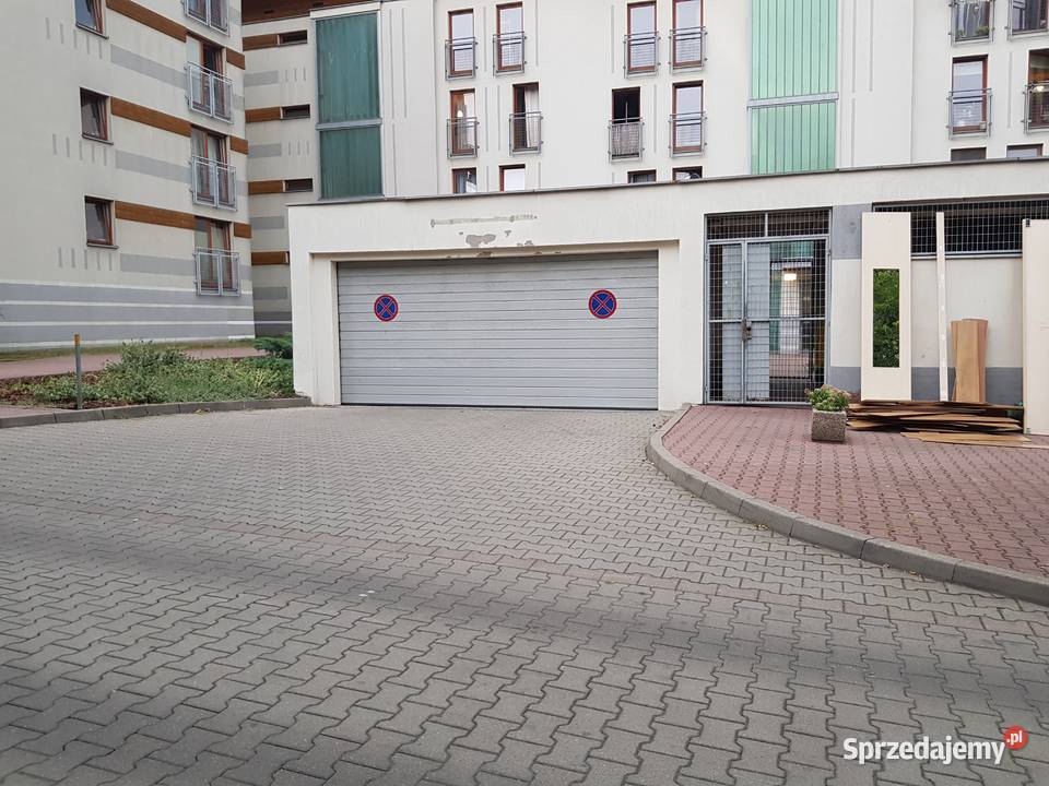 Sprzedam parking miejsca postojowego Lubostron Kraków