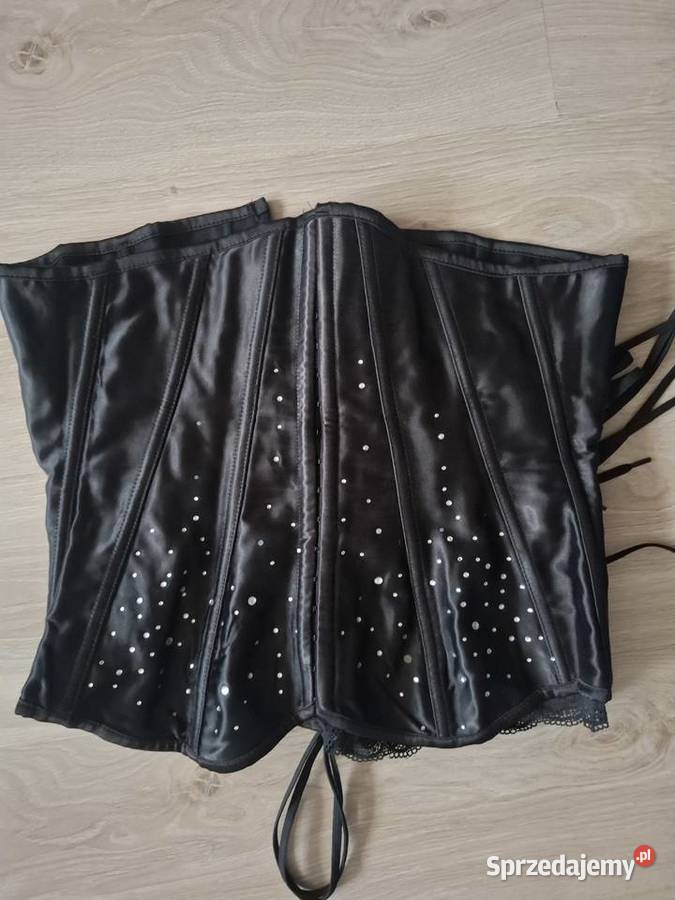 Komplet 7 gorsetów z koronką sprzedam