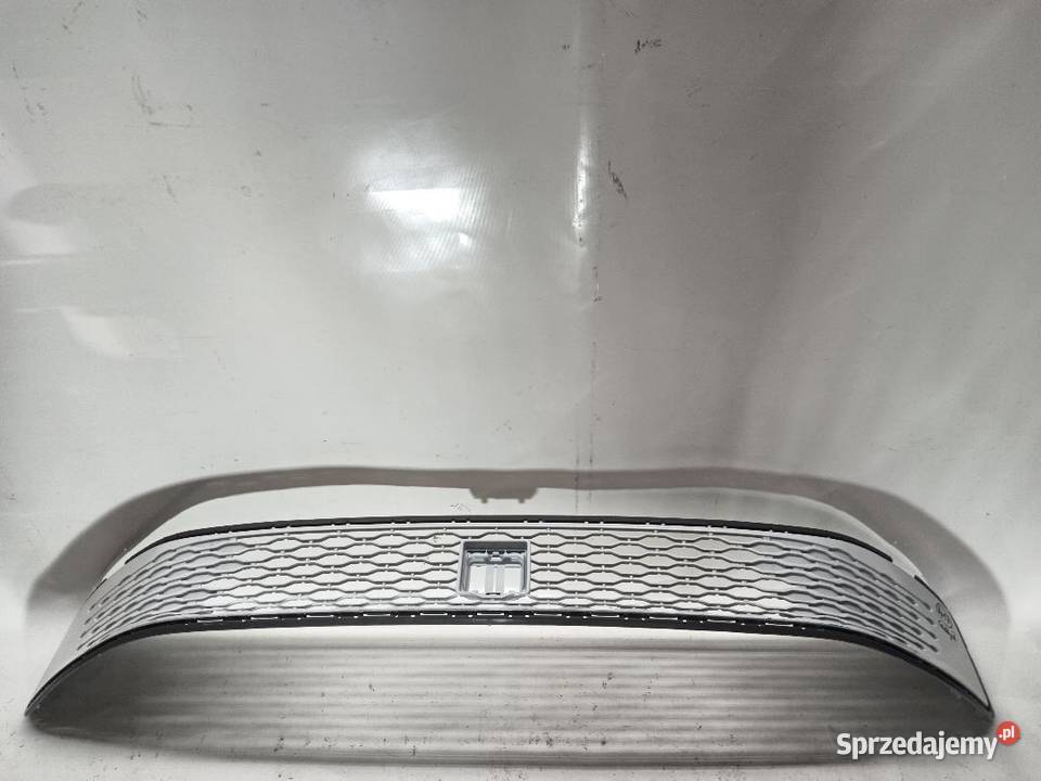 KRATKA ŚRODKOWA ZDERZAKA PRZÓD PRZEDNIA VW CADDY