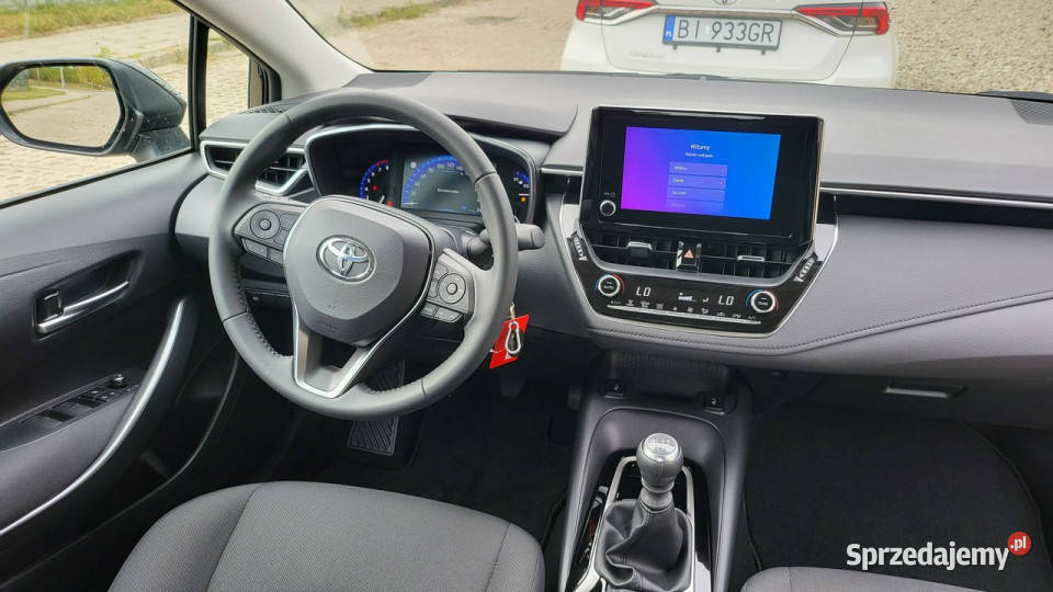 Toyota Corolla Wersja COMFORT z PAKIETEM TECH 28km