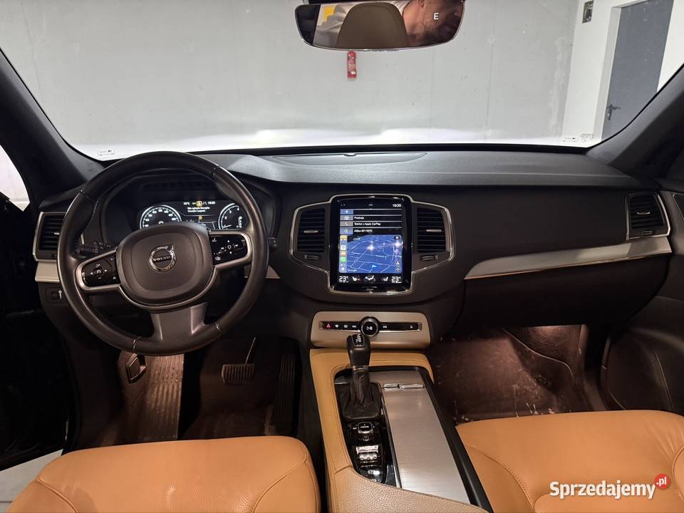 Volvo XC90 T6 4x4 piękne czarne z miodową skórą relingi dachowe