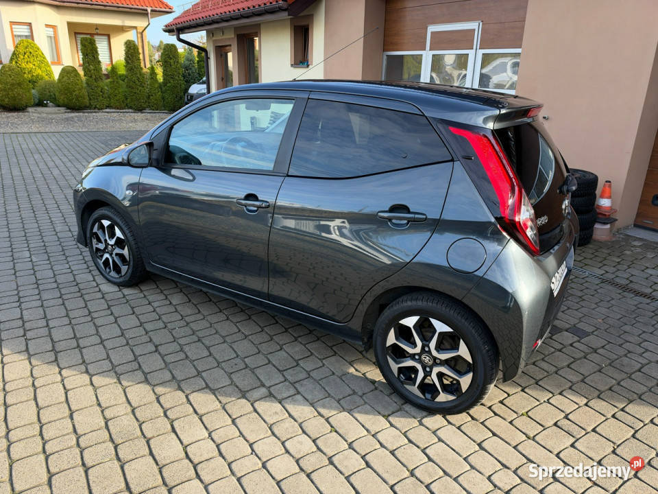 Toyota Aygo Rezerwacja II 2014 Orzech