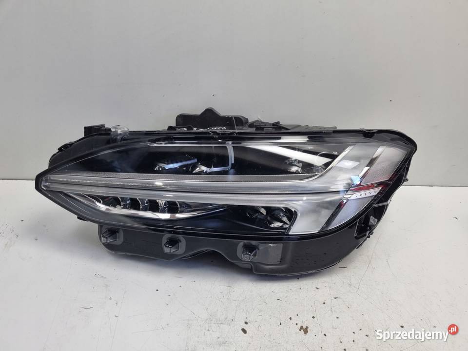 LAMPA LEWA Volvo V90 S90 II PRZEDNIA lewy przód sprzedam