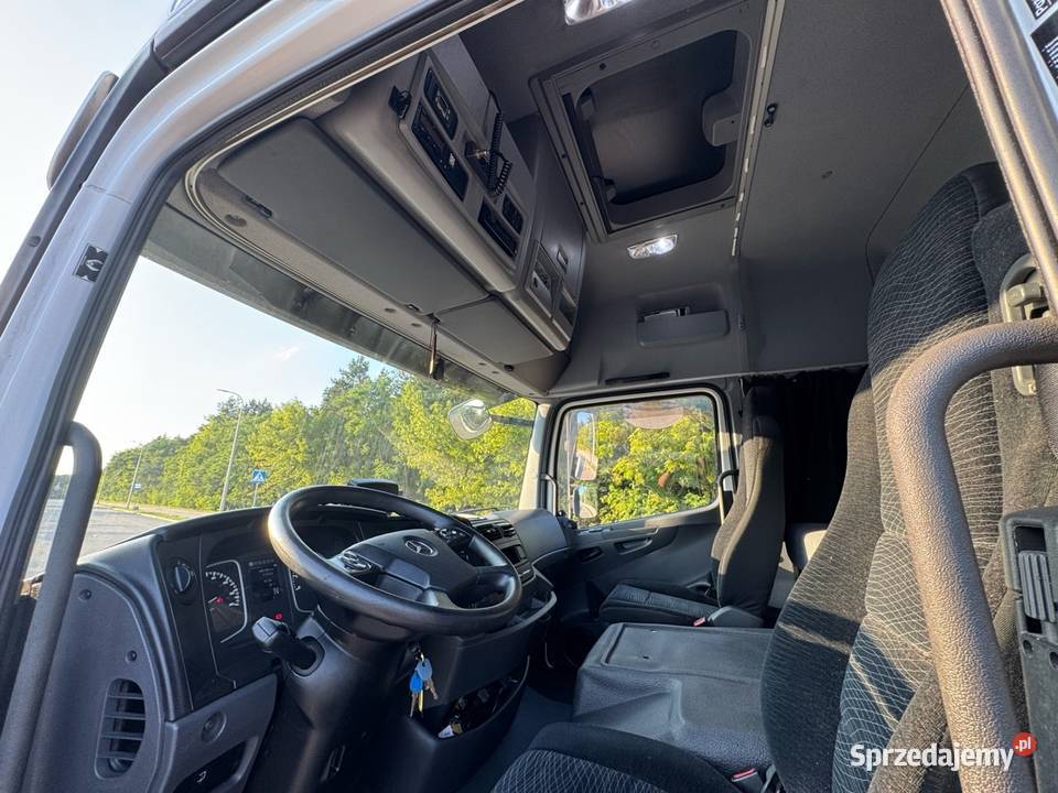 Mercedes Atego 1023 Autolaweta na dwa auta Pomoc Ostrowiec Świętokrzyski sprzedam