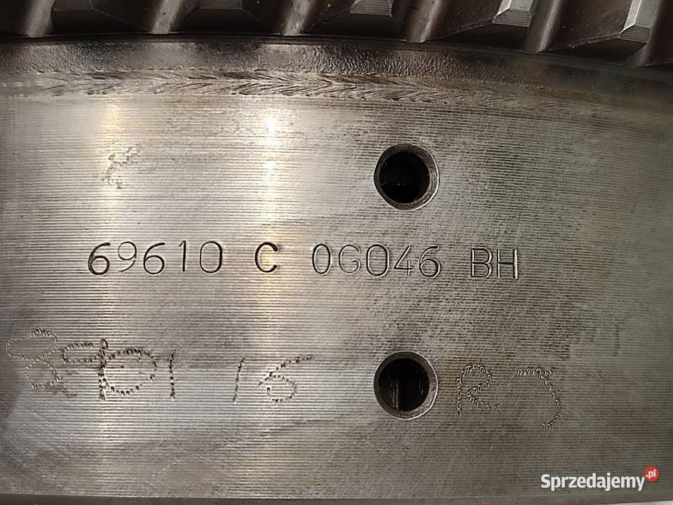 Kosz 8E5707 skrzyni biegów JOHN DEERE 3200 sprzedam