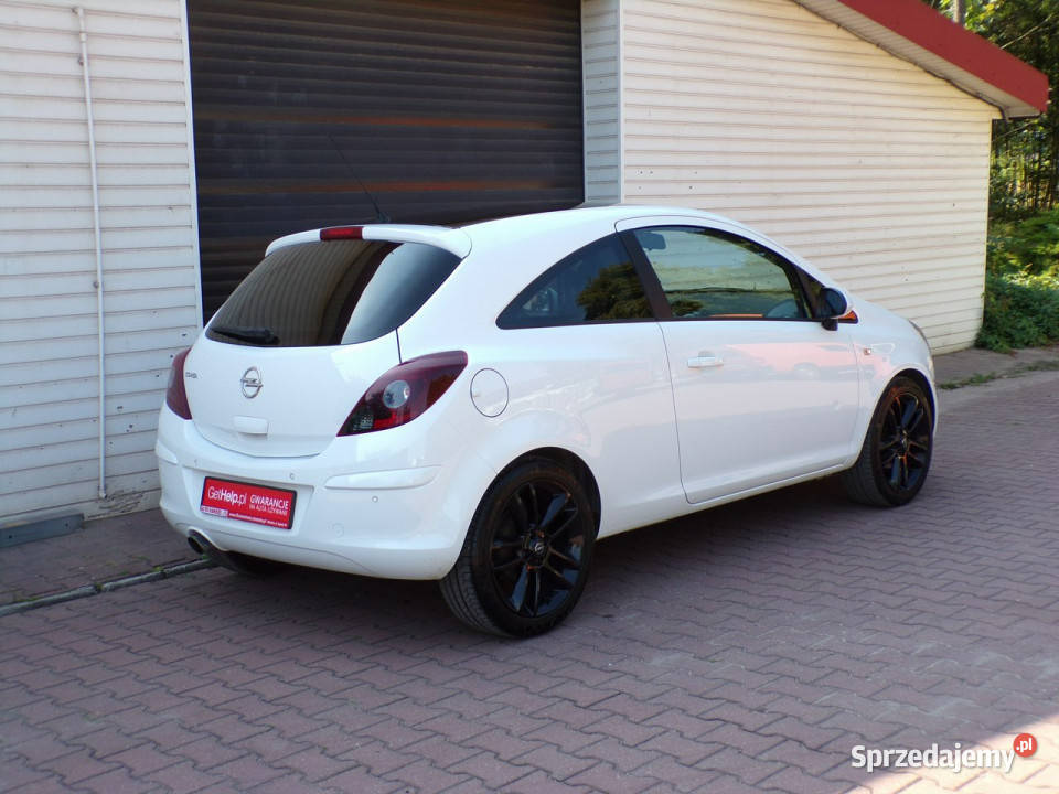 Opel Corsa Limitowana Edycja Alu 17 14 100 D Rok produkcji 2011