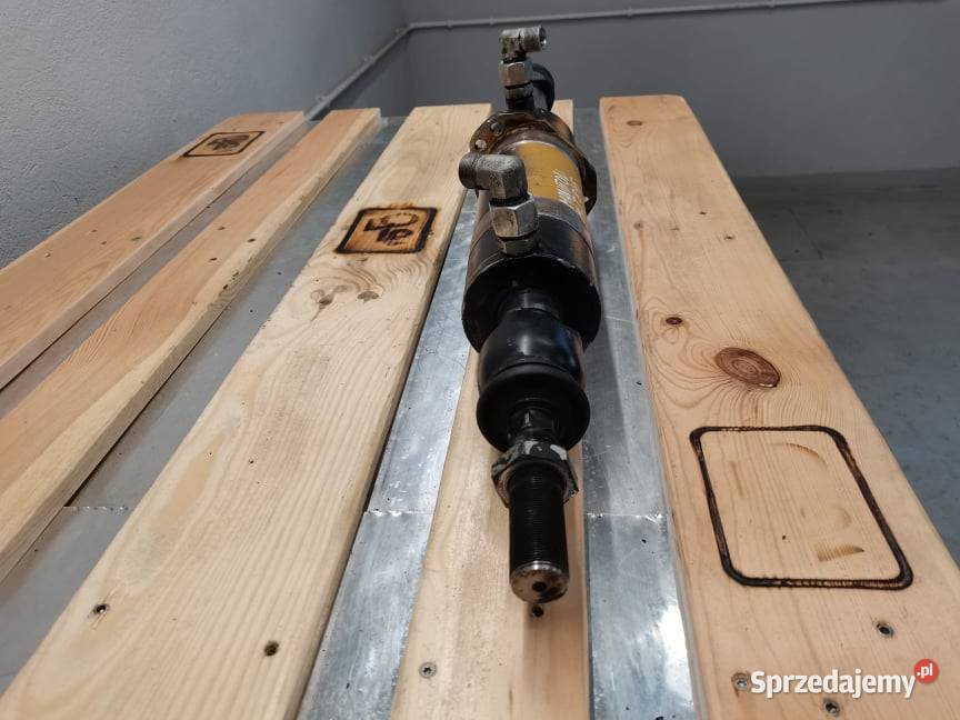 Manitou MLT 845 Siłownik wspomagania Pozostałe sprzedam