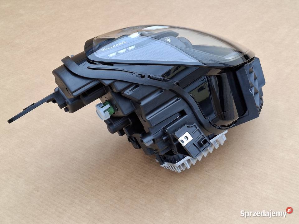 MASERATI GREACELE REFLEKTOR PRAWY FULL LED LAMPA Bieleń sprzedam