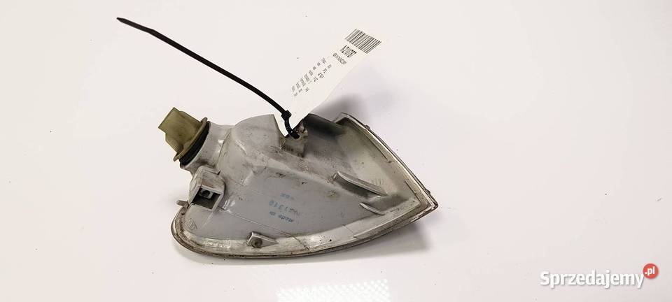 KIERUNKOWSKAZ LEWY OPEL ASTRA F 182070B Lipno sprzedam