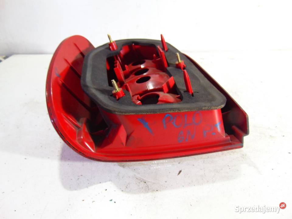 LAMPA PRAWA TYLNA TYŁ VW POLO III 6N osobowe