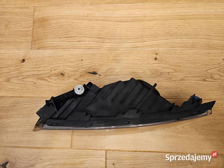 3V0941700 Prawa Lampa Halogen Przeciwmgielne Warszawa