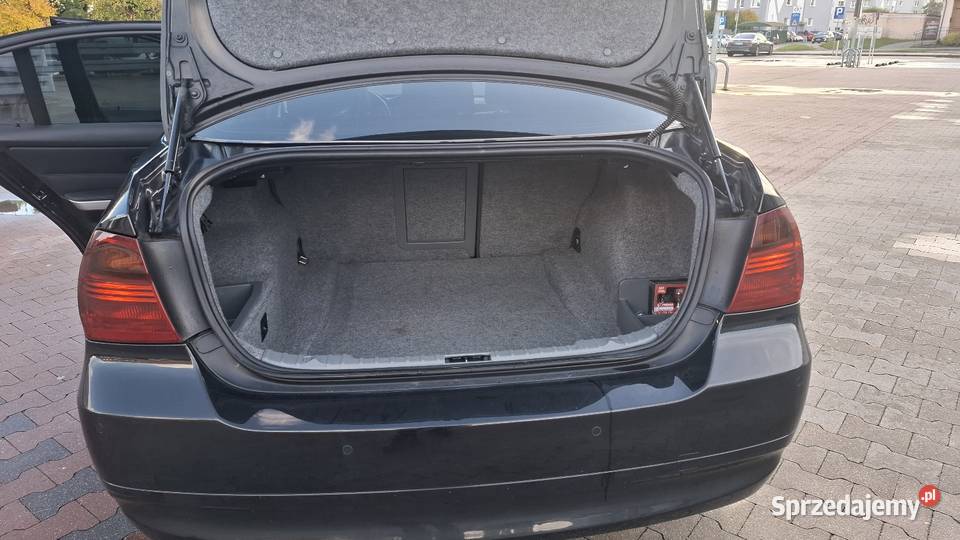 Bmw 3 series e90 320i Automat Super Stan Niski immobilizer sprzedam