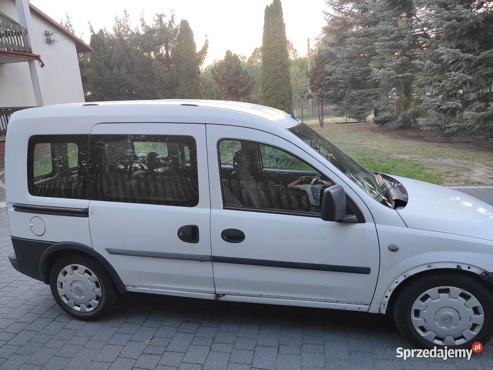 Opel Combo 2004r 17 diesel Isuzu Rok produkcji 2004