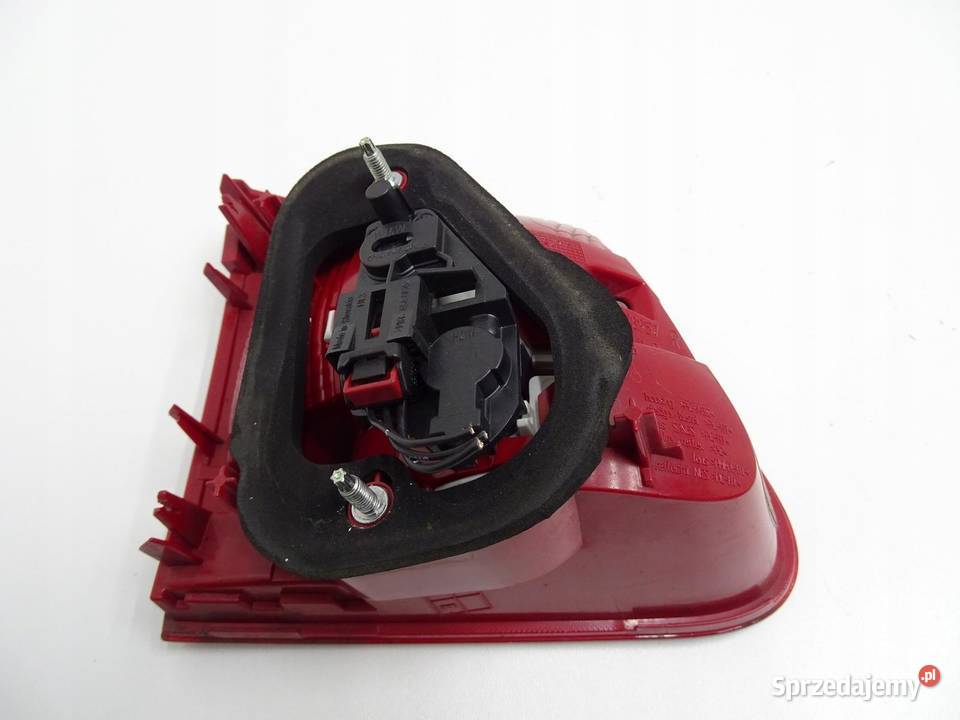 LAMPA PRAWY TYŁ PRAWA TYLNA W KLAPĘ 5N0945094H