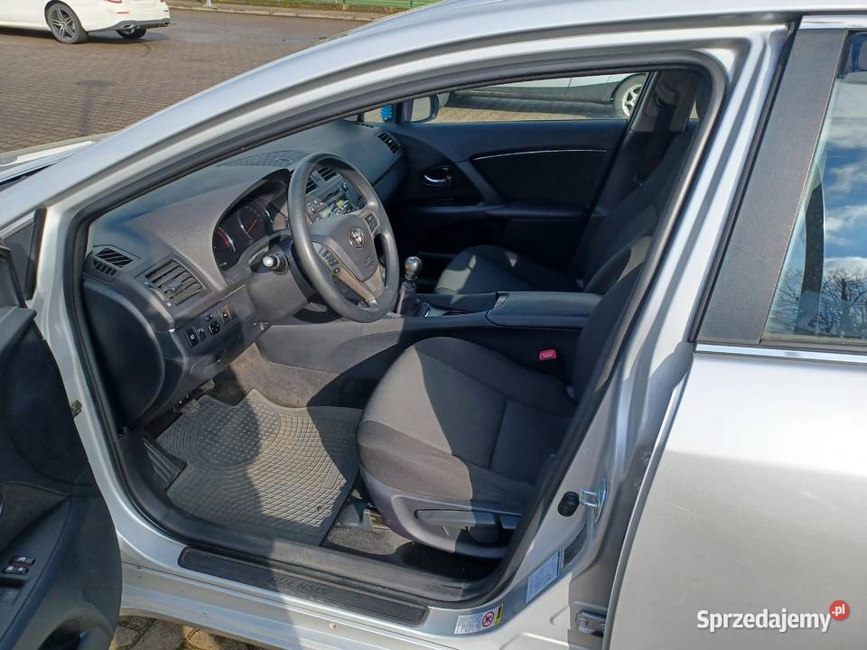Toyota Avensis T27 2011r D4D 20 diesel 126 Kombi Brzeg