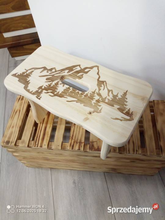 Taboret stołek kuchenny sosnowy