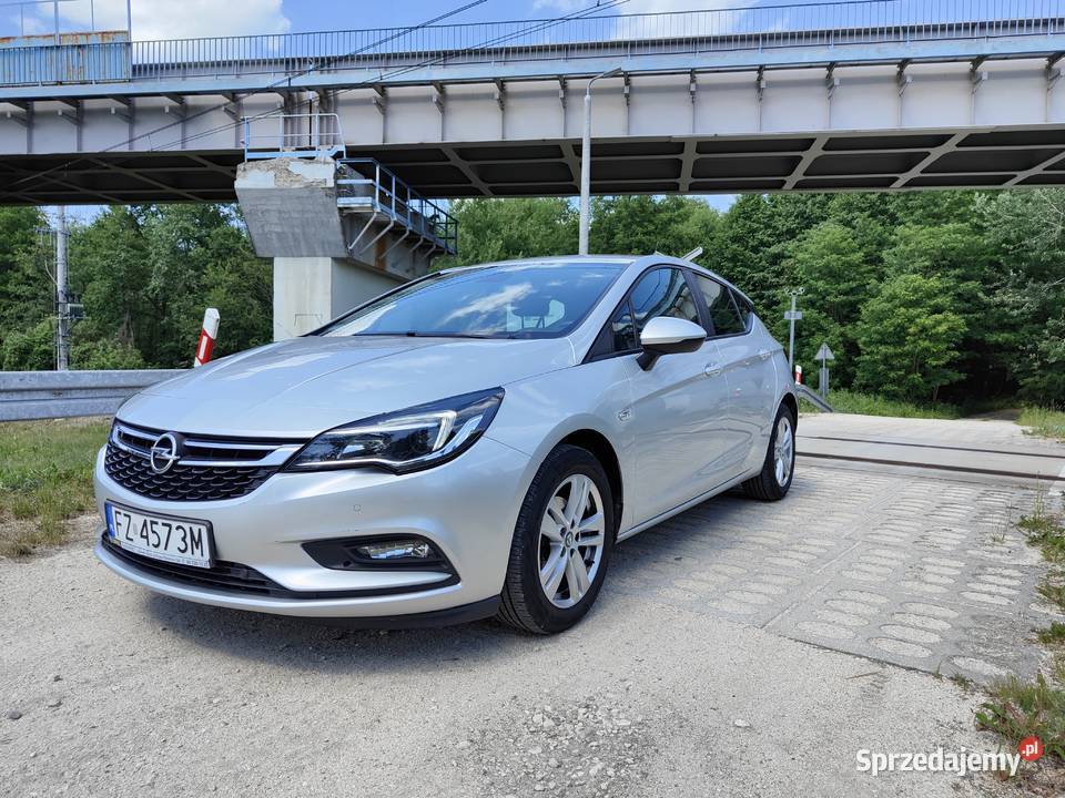 Sprzedam Opel Astra K Salon Polska Rok produkcji 2019 Rytwiany