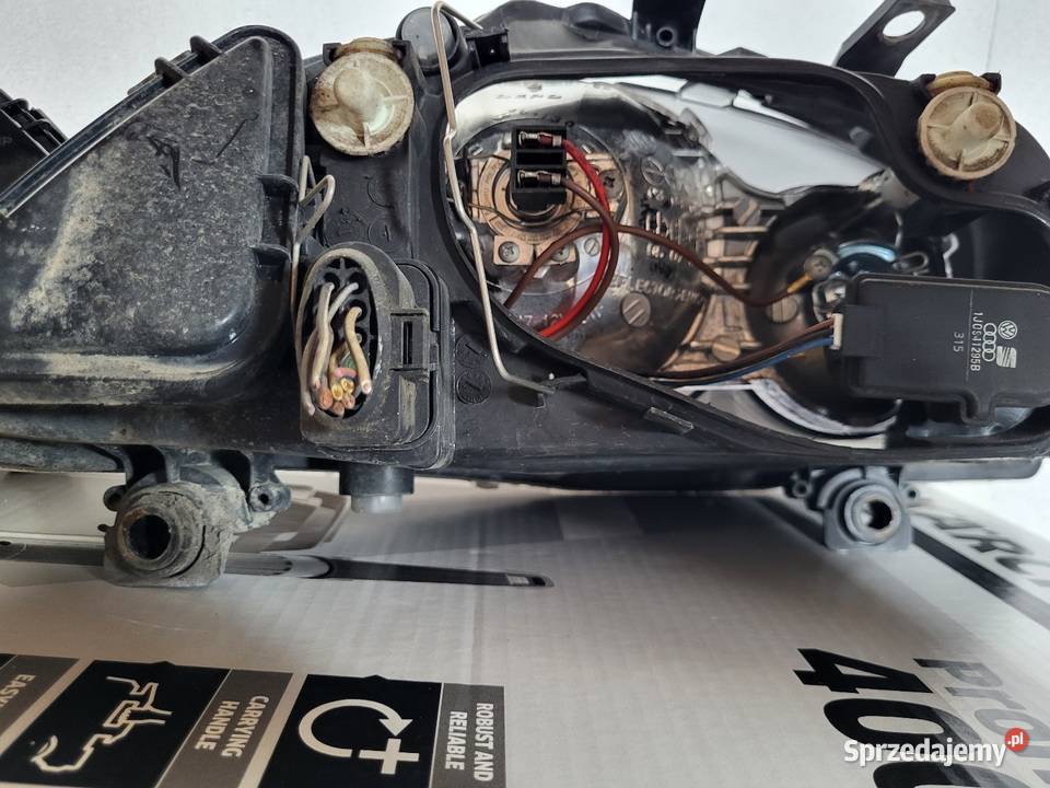 Lampa prawa lewa przód depo lift czarne seat osobowe mazowieckie Pułtusk