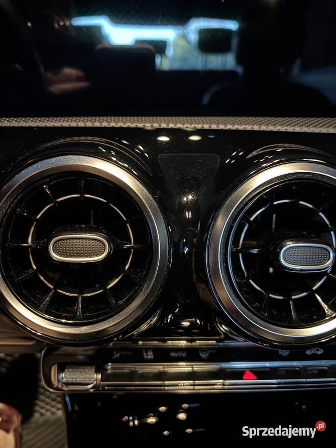 Bezwypadkowy stan salonowy MercedesBenz CLA 180 Wieluń